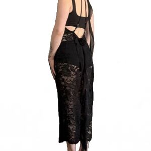 Black Lace Overlay Backless Rose Dress